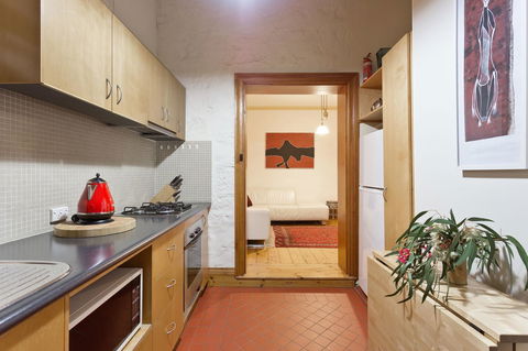 Annie's Victorian Terrace Accommodation Fremantle - Phillip Island Accommodation 21