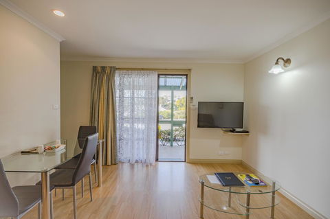 Queechy Motel - Phillip Island Accommodation 21