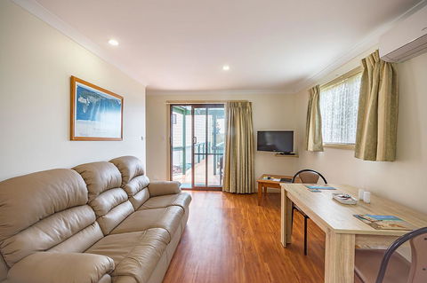 Queechy Motel - Phillip Island Accommodation 38
