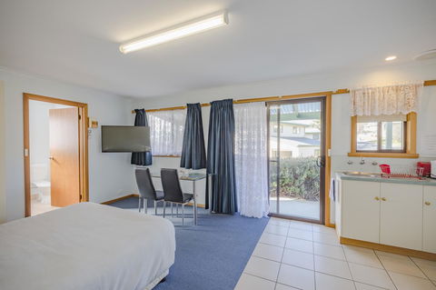 Queechy Motel - Phillip Island Accommodation 28