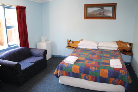 Tullah Lakeside Lodge - Phillip Island Accommodation 10