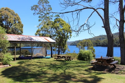 Tullah Lakeside Lodge - Phillip Island Accommodation 19