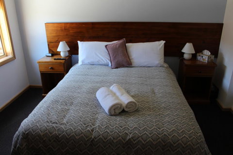 Tullah Lakeside Lodge - Phillip Island Accommodation 2