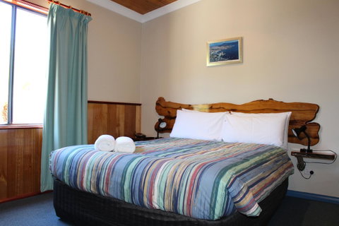 Tullah Lakeside Lodge - Phillip Island Accommodation 3