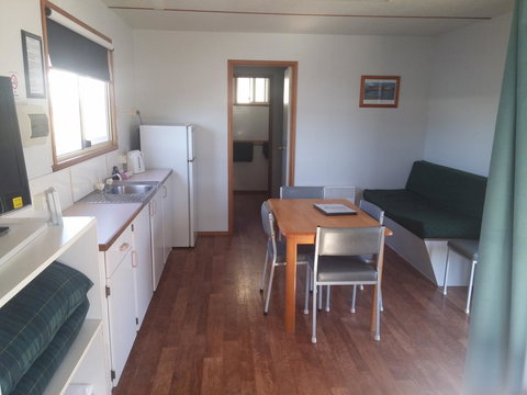 Bicheno Cabin Park - Phillip Island Accommodation 29
