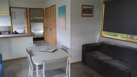 Bicheno Cabin Park - Phillip Island Accommodation 24