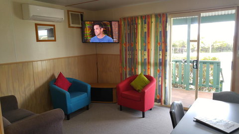 Bicheno Cabin Park - Phillip Island Accommodation 8