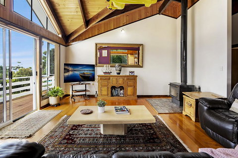 Harvey Farm Lodge - Phillip Island Accommodation 5