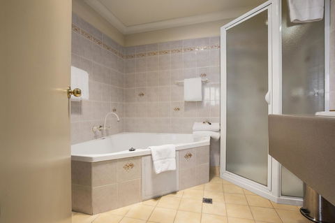 Hadley\'s Orient Hotel - Phillip Island Accommodation 19