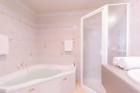 Hadley\'s Orient Hotel - Phillip Island Accommodation 40