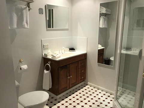 The Macquarie Hobart - Phillip Island Accommodation 38
