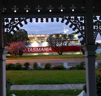 Riverbank villa - 4 bedroom house villa - Phillip Island Accommodation