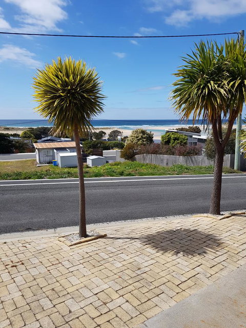 Blue Seas Holiday Villas - Phillip Island Accommodation 7