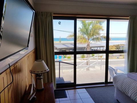 Blue Seas Holiday Villas - Phillip Island Accommodation 43