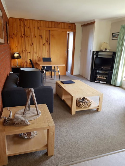 Blue Seas Holiday Villas - Phillip Island Accommodation 41