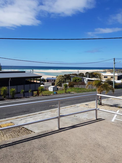 Blue Seas Holiday Villas - Phillip Island Accommodation 33