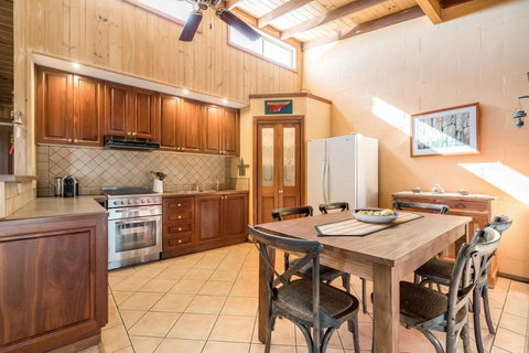 Freycinet Panorama - Phillip Island Accommodation 8