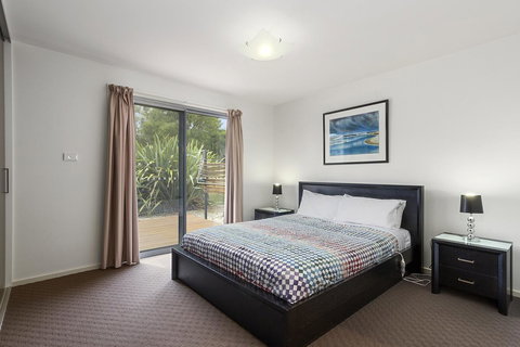 170 Hazards View Drive - Unit 2 - Phillip Island Accommodation 7