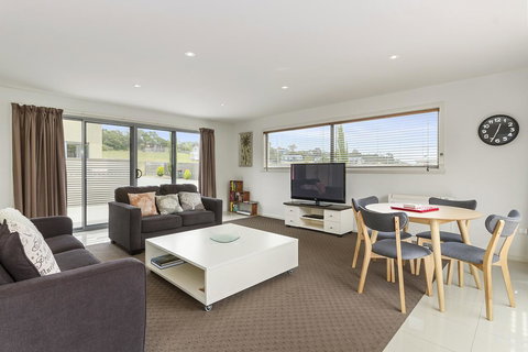 170 Hazards View Drive - Unit 2 - Phillip Island Accommodation 5