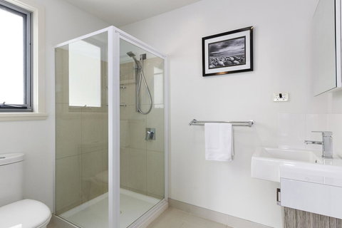 170 Hazards View Drive - Unit 2 - Phillip Island Accommodation 9