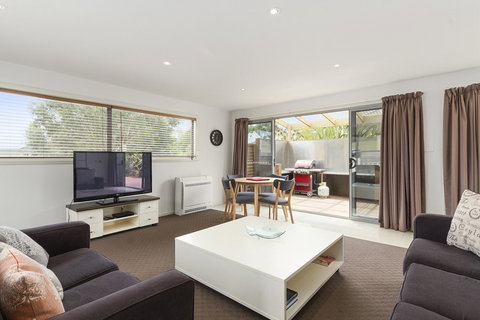 170 Hazards View Drive - Unit 2 - Phillip Island Accommodation 6