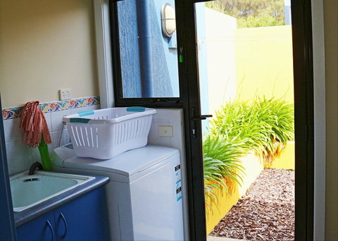 Banksy's By The Bay - Phillip Island Accommodation 14