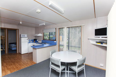 Seven Mile Beach Cabin And Caravan Park - Phillip Island Accommodation 4