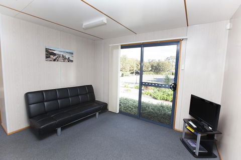 Seven Mile Beach Cabin And Caravan Park - Phillip Island Accommodation 18