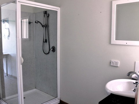 Freycinet Sanctuary 5 - Phillip Island Accommodation 8