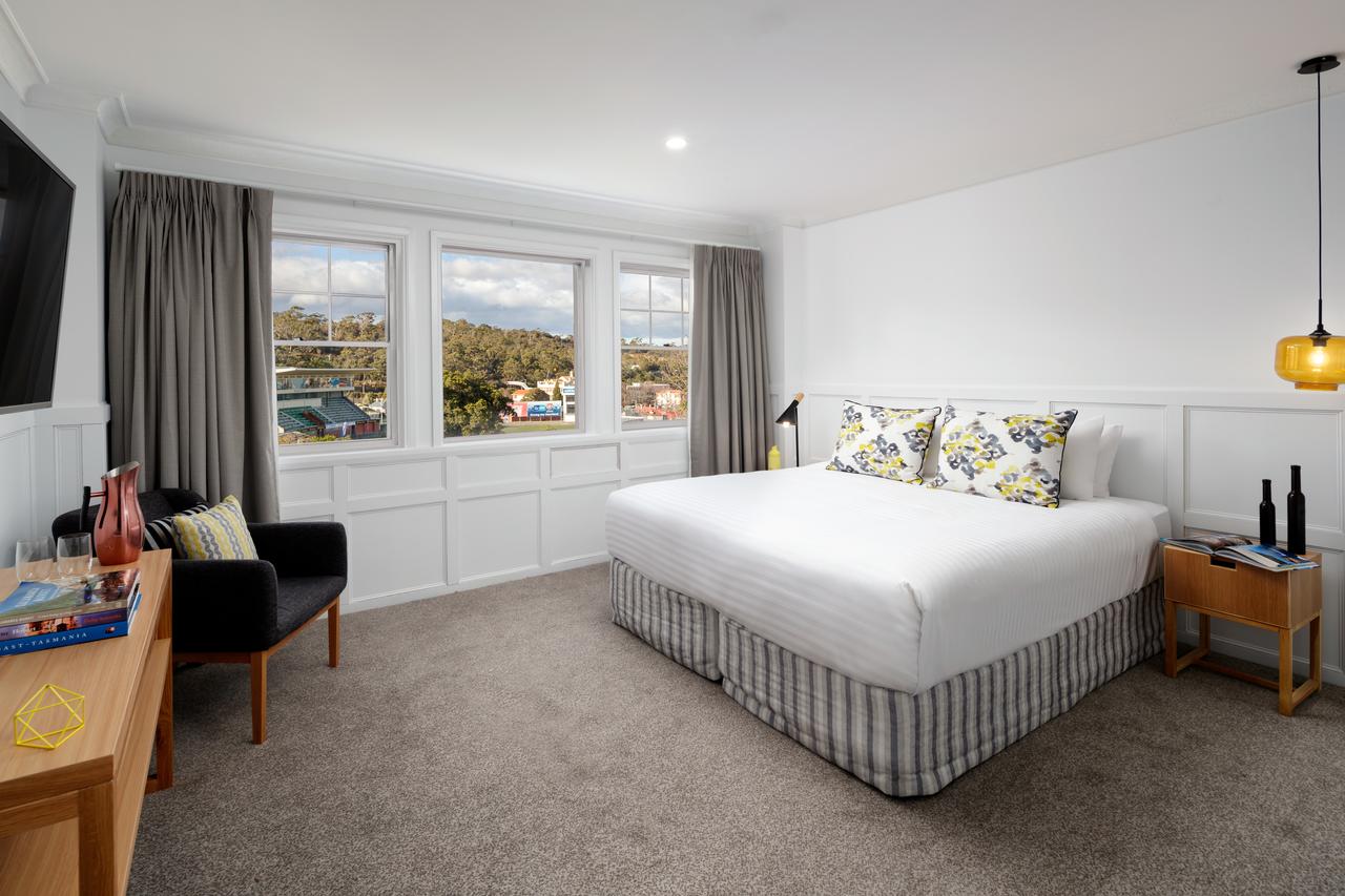 North Hobart TAS Phillip Island Accommodation