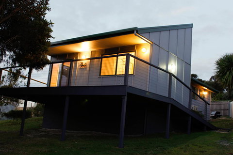 Mermaids Of Bicheno - Phillip Island Accommodation 1