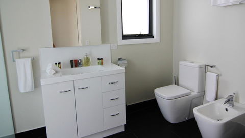 SEA EAGLE COTTAGE Amazing Views Of Bay Of Fires - Phillip Island Accommodation 28