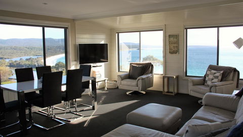SEA EAGLE COTTAGE Amazing Views Of Bay Of Fires - Phillip Island Accommodation 21