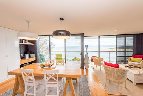 Cocktails With A View - Phillip Island Accommodation 4