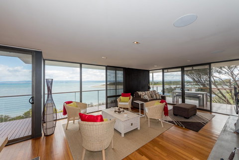 Cocktails With A View - Phillip Island Accommodation 2