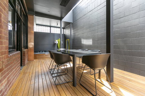 Insomnia On Elizabeth - Phillip Island Accommodation 24