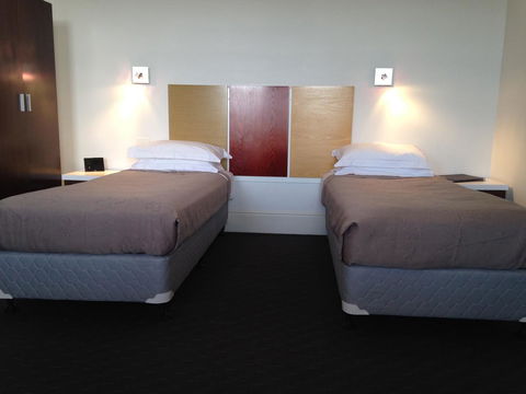 Auldington Hotel - Phillip Island Accommodation 22