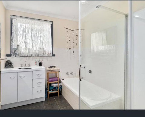 Lylahs - Phillip Island Accommodation 2