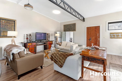 The WeareHouse In Deloraine - Phillip Island Accommodation 15