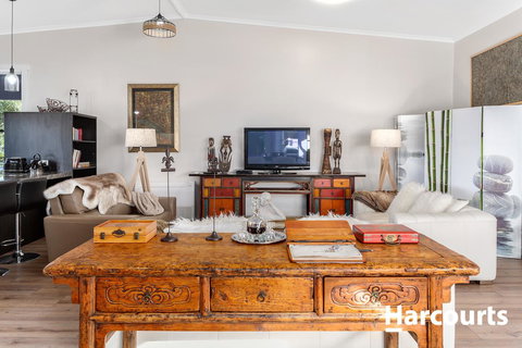 The WeareHouse In Deloraine - Phillip Island Accommodation 16