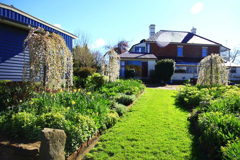 The WeareHouse In Deloraine - Phillip Island Accommodation 37