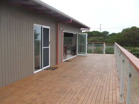 Seymour Waves - Phillip Island Accommodation 5