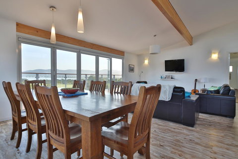 Seymour Waves - Phillip Island Accommodation 6