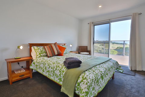 Seymour Waves - Phillip Island Accommodation 8