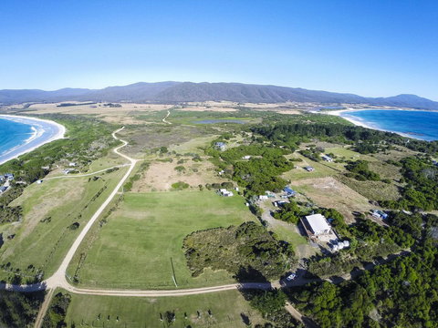 Seymour Waves - Phillip Island Accommodation 1
