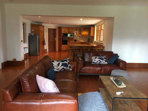CLAYFIELD HOMESTEAD - Rustic Country Accommodation - Phillip Island Accommodation 2