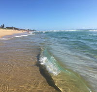 NEW UPMARKET COMFORTABLE 2 Bed 2 Bath OCEAN VIEWS 250m to BUDDINA BEACH