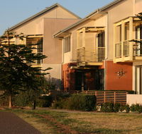 Newcastle Harbourside Terraces - Phillip Island Accommodation