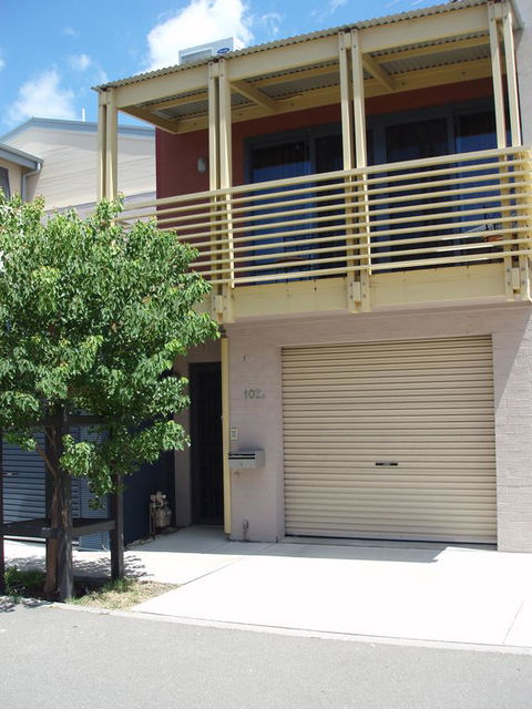 Newcastle Harbourside Terraces - Phillip Island Accommodation 3
