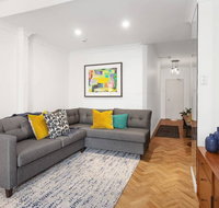 Newly Renovated Potts Point 2BR Art Deco - Phillip Island Accommodation